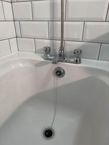 Thesiger Court Apartments - Free Private Parking - by Property Promise