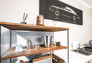 Midrand Classy & Eclectic 1-Bed wThrowback Vibes