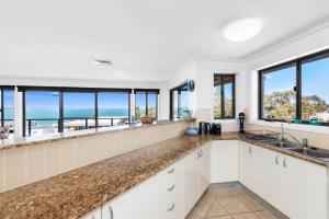 Peninsula Waters Unit 14 Soldiers Point Road 2