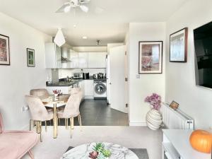 Central London skyline view highest floor service apartment