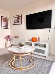 Central London skyline view highest floor service apartment