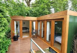 Private Self Contained Annex/Cabin - Stourbridge