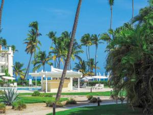 Oceanfront Playa Turquesa with highspeed Wi-Fi, pools, free beach access