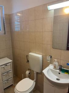 Apartments with parking space Nemira, Omis - 21891