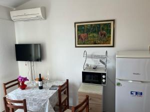 Apartments with parking space Nemira, Omis - 21891