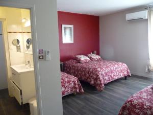 Hotels HOTEL ERMITAGE : photos des chambres