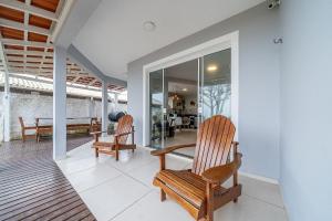 149 - Casa pé na areia Mariscal com 04 dormitórios