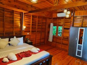 Kohjum Seafront Resort