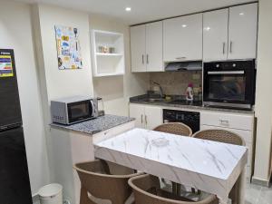 fully finished, very cozy and comfortable studio -Marina city Residence