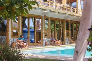 SHANTI SURF CAMP - Sipacate