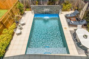 On Esplanade own flat & Pool, Manly cafe precinct