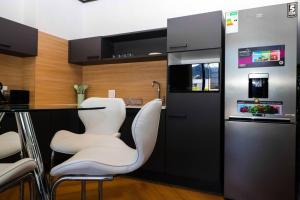 Modern apartment in Century City