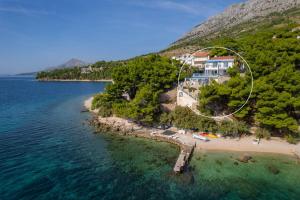 Seafront Villa Azzurro with heated pool