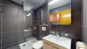 Calm studio with balcony in Crans-Montana