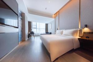 Atour Hotel Shenzhen Fuhai International Convention and Exhibition Center