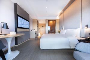 Atour Hotel Zhuhai High Tech Zone University Town Government Affairs Center