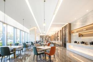 Atour Hotel Xiamen Meifeng Binhai Romantic Line