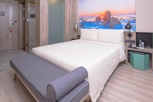 Atour Hotel Qinhuangdao Railway Station Yingbin Road
