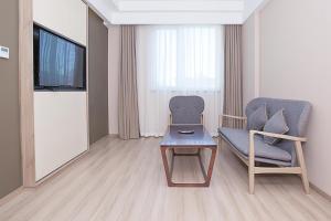 Atour Hotel Qinhuangdao Railway Station Yingbin Road