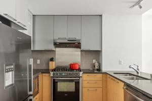 Kendall Sq 1BR w Gym WD Concierge nr MIT BOS-642