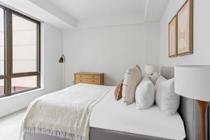 Kendall Sq 1BR w Gym WD Concierge nr MIT BOS-642