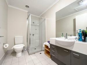 Compact 2B1B Centre of CBD near QV Shopping Centre
