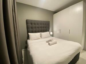 Easy Stay - The Median Rosebank