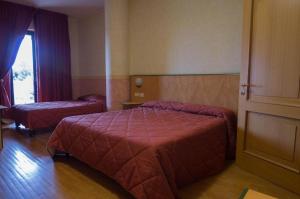 Economy Triple Room