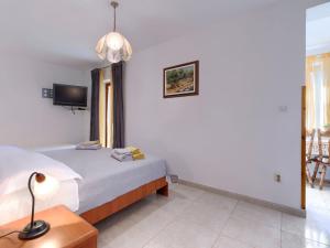 Apartment Alba-2 by Interhome