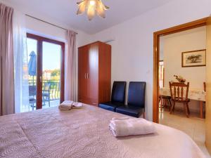 Apartment Alba-5 by Interhome