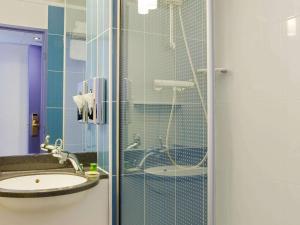 Hotels ibis Styles Fontenay : Suite Familiale Standard avec 2 Chambres Communicantes