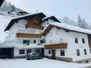 Apart Garni Wiesenhof - 4-star hotels in Kappl