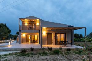 Alekos Beach Houses-Akrotiri Suites