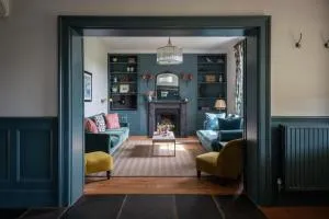 Hummingbird House - Holbeton