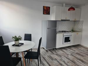 Apartments Mall Area medeea