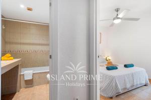 Holiday with Golf and Teide Views in Amarilla Golf FC26