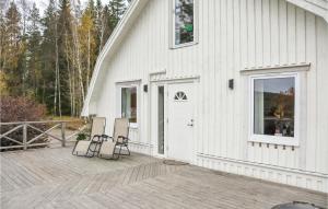 Nice Apartment In Deje With Wifi