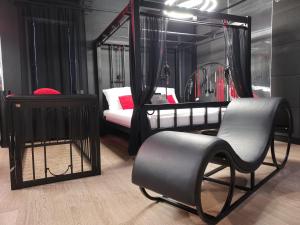 BDSM Apartament Luxxx gorące serce Częstochowy - ADULTS ONLY