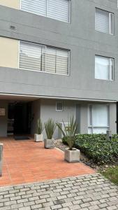 Nice apartment independent in front business center