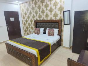 HOTEL ASHOKA PALACE Near IGI Airport New Delhi