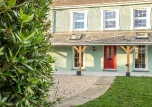 Rhos y Gadair - an incredible farmhouse by the sea - Blaenporth