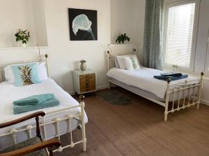 Cardiff City center, entire townhouse
