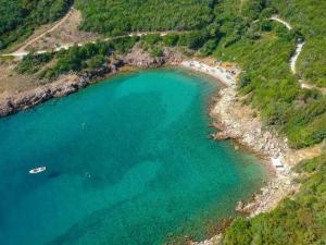 Modern villa with pool, whirpool in quiet area - by Traveler tourist agency Krk ID 2180