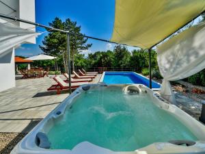 Modern villa with pool, whirpool in quiet area - by Traveler tourist agency Krk ID 2180