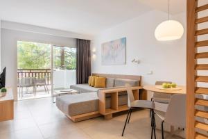 Superior Apartment room in Inturotel Cala Azul