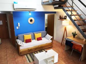 Duplex dos ambientes con terraza propia y parilla