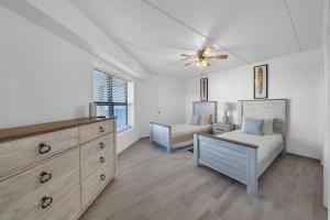 Amazing 6th floor beachfront condo wonderful views