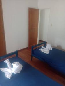 Casa 3 Habitaciones, 2 baños pileta a compartir con el anfitrion -