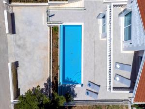 Villa Blu Brac - A Beautiful 3 Bedroom Villa - A Stones throw to the Beach