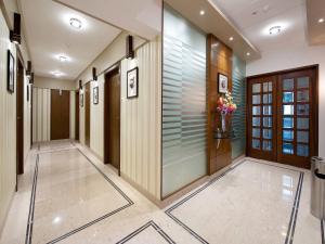 Grand Residency Hotel & Serviced Apartments